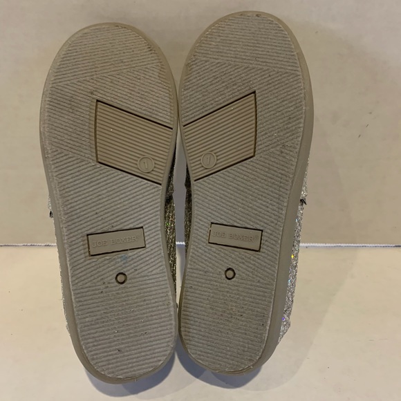 “Joe Boxer”, Girls, Sz 1, Silver Glitter Shoes,EUC - Picture 8 of 9